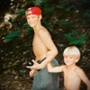 Ditinggal Adik Tersayang, Pesan Perpisahan Menyentuh Nick Carter Untuk Almarhum Aaron Carter - Cintaku Padanya Tak Akan Pernah Pudar
