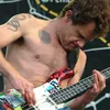 Flea RHCP Dukung Punk Indonesia
