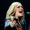 Adele, Buka Grammy Awards 2017 Dengan Bawakan 'Hello'