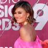 Agnez Mo Menangkan Piala Social Star Award di iHeartRadio 2019, Congrats!
