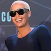 [FOTO] Pakai Wig & Dandan Cantik, Amber Rose Bikin Pangling!