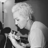 Pilih Kamera Analog Sebagai Perlengkapan Memotretnya, 5 Idol Ini Punya Hasil Jepretan Yang Seni Banget!