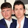 Arctic Monkeys Mengenang Kembali Sukses Besar 'I Bet You Look Good On The Dancefloor'