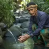 Arti Mimpi Menemukan Mata Air Jernih: Tafsir Lengkap Menurut Psikologi, Spiritual, dan Primbon Jawa