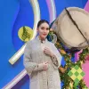 Ayu Ting Ting Bukber Bareng Timnya, Tampil Kompak - Sebut Sudah Bak Keluarga