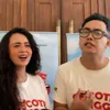 Ayushita dan Dennis Adhiswara Jadi Gunjingan Tetangga karena Belum Punya Keturunan
