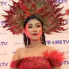 Baby Sexyola Pakai Gaun & Bagi-Bagi Uang di Pasar