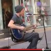 Pengamen Ganteng Bawakan Mr. Brightside Dengan String 12