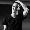 Vokalis Panic At The Disco Pindah Rumah Gara-Gara Fans!
