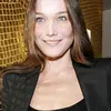 Buku Kisah Cinta Carla Bruni Akan Segera Terbit