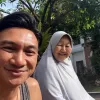 Cerita Anji 2 Tahun Tinggal Dekat Ibu, Kini Jadi Sering Berjemur Pagi-pagi Bersama