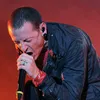 Chester Bennington Vokalis Linkin Park Meninggal Gantung Diri