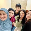 Kumpul Lagi Setelah 4 Tahun Bersama di Sinetron CINTA FITRI, Ini 7 Potret Terbaru Para Pemain dari Shireen Sungkar - Donita