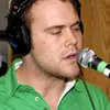 'Dikeroyok' Wanita, Daniel Bedingfield Akhirnya Bugil