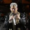 Bawa Sang Istri, David Foster Tutup Batik Music Festival dengan Sempurna