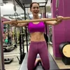 Pamer Perut Berotot, Devi Demplon Akui Rajin Lakukan Pilates