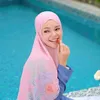 Akun IG-nya Dikira Milik Sandra Dewi, Dewi Sandra Tetap Sabar Meski Dapat Kecaman Salah Alamat