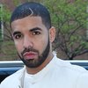 Tampil di Chicago, Drake Kritik Kanye West Dengan Mengubah Lirik Lagu