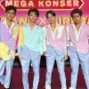 D'Squad Ikutan Tren Retro 80-an, Valen Dkk Bawa Nuansa Jadul
