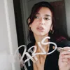 Fakta Unik Dua Lipa, Ternyata Sudah Pergi dari Rumah di Usia 15 Tahun Demi Jadi Penyanyi