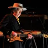 Bob Dylan Jadi Musisi Pertama Yang Raih Nobel Kesusatraan