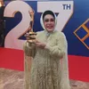 Eksistensi Tanpa Batas, Hetty Koes Endang Kembali Raih Penghargaan di AMI Awards 2024