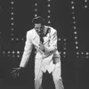 Can't Help Falling In Love milik Elvis Presley, Liriknya Bikin Jatuh Cinta
