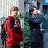 Bikin Ngakak, 3 Idol K-Pop Ini Tak Sengaja Nongol di VLIVE Idol Lain