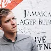 George Ezra Tawarkan Romantisme Dari Dalam Hutan Tropis