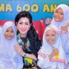 Tradisi Fitri Handayani Bersedekah Jelang Ulang Tahun Suami