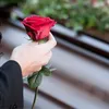 7 Pemakaman Unik dan Sensasional Para Musisi