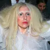 10 Alasan Gaga Patut Dicintai Penggemarnya