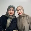 Gaya Hijab Aura Kasih yang Tampil Sederhana tapi Mewah di Setiap Acara