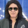 Frontman Kiss Gene Simmons Usaha Patenkan Kepalan Tangan 'Metal'