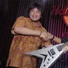 Gitar Bertanda Tangan Megadeth Dilelang untuk Korban Gempa Palu