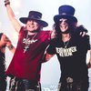 Konser di Argentina Jebol, Security Pukul Fans Guns N Roses