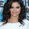 Selena Gomez Sangkal Kencani Justin Bieber