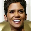 Halle Berry: Aku Takkan Menikah Dengan Tunanganku