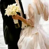 7 Lagu Cinta Ini Bakal Bikin Pernikahan Kamu Makin Romantis!