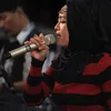 Ikut Kenduri Cinta, Ina Kamarie 'Jatuh Cinta' Dengan Cak Nun