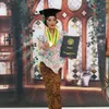 Lama Tak Terdengar, Mantan Personel Dewi-Dewi Inna Kamarie Tiba-Tiba Lulus Cumlaude