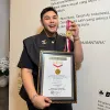 Ivan Gunawan Pecahkan Rekor MURI Lewat Pameran Busana Berbasis Batik Sekar Jagat Madura