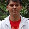Ivan Ray Sumbangkan Koleksi Pribadi Untuk Korban AIDS