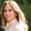 Foto: Selfie Cantik Menawan, Jennifer Lopez Kembali ke Studio