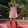 Jeongyeon TWICE Tunjukkan Gaya Transisi Musim Gugur,  Pakai Cardigan dan Boots