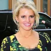 Tampil Lebih Hot, 2 Dokter Duga Jessica Simpson Perbesar Payudara