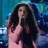 Bawakan 'All Apologies', Lorde Jadi Vokalis Nirvana!