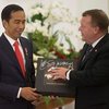Lars Ulrich, Drummer Metallica Beri Respon Atas Hadiah Untuk Jokowi