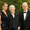 Angelina Jolie dan Steve Martin Dapat Penghargaan Khusus