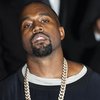 Kanye West Selalu Melihat Gambar Kim Kardashian Sambil Menulis Lagu